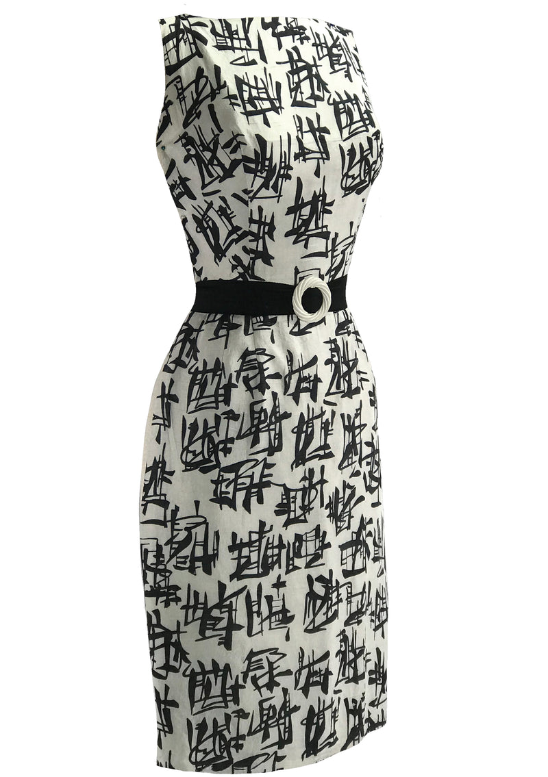 Lovely Early 1960s Asian Novelty Print Silk Dress- New!