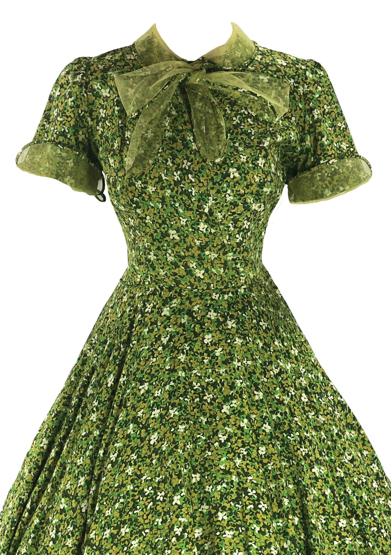 Spectacular Early 1950s Green Daisy Print Dress- New!