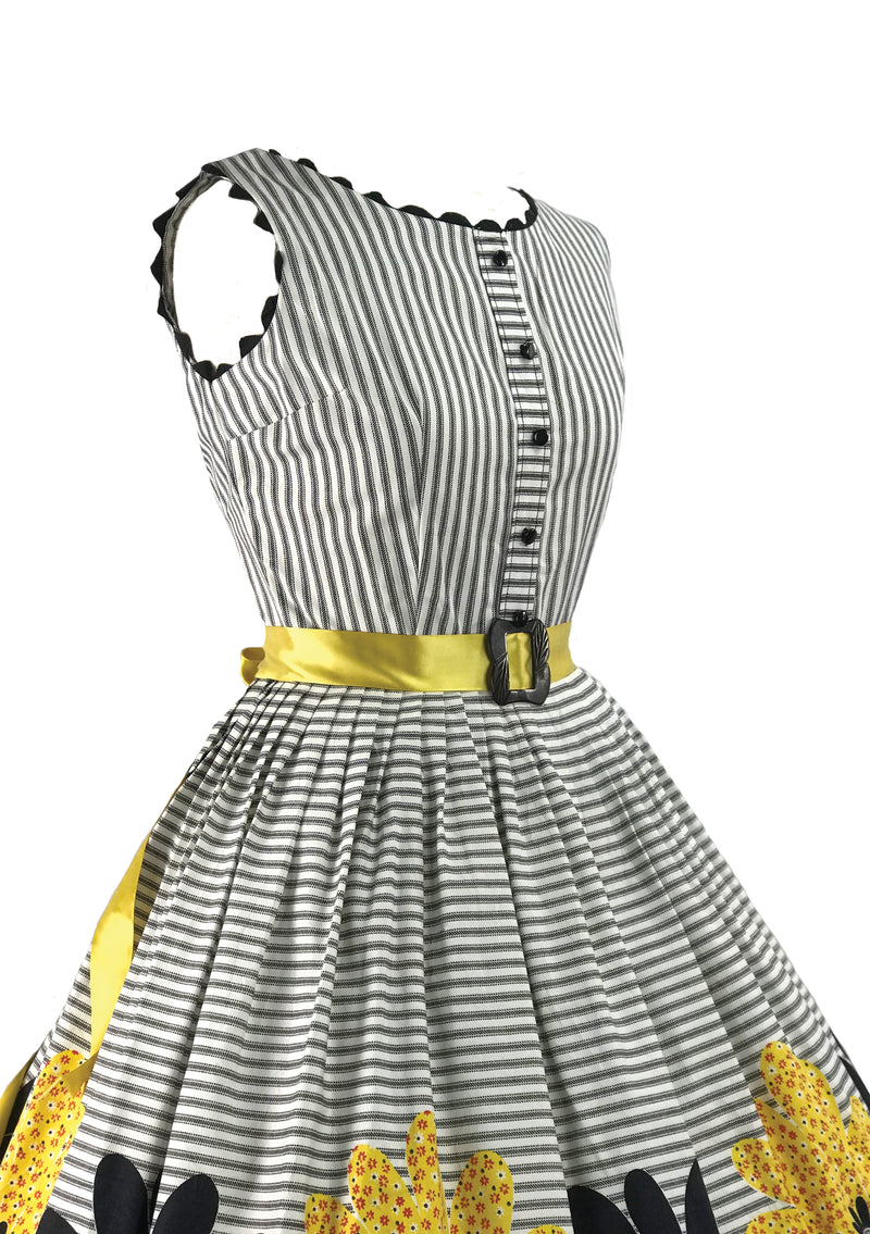 1950s B&W Stripe Sunflower Border Print Dress- New!