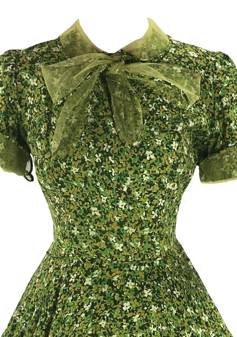 Spectacular Early 1950s Green Daisy Print Dress- New! Coutura Vintage Spectacular Early 1950s Green Daisy Print Dress- New! Coutura Vintage