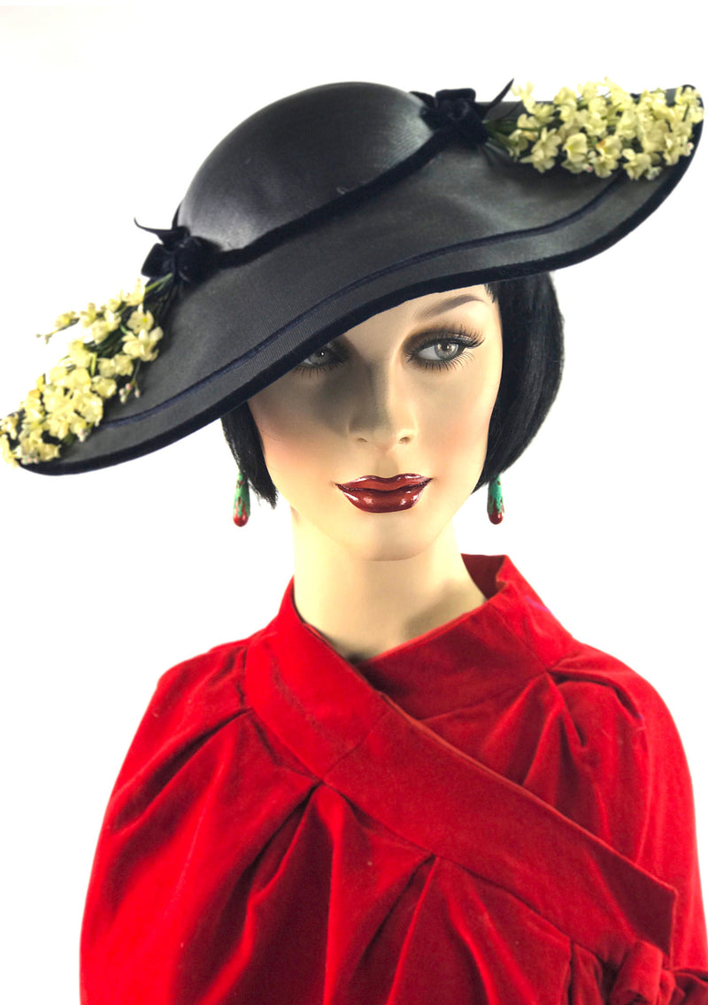 Vintage Late 1940s Black Straw Moulded Elongated Platter Hat - New!