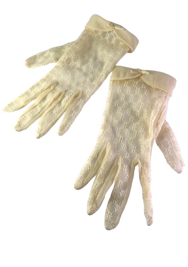 Vintage 1950s Cream Nylon Gloves - New!