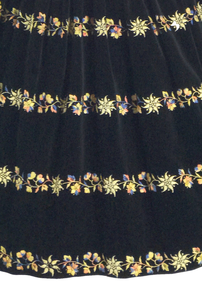 Striking Vintage 1950s Black Velvet Dress - New!