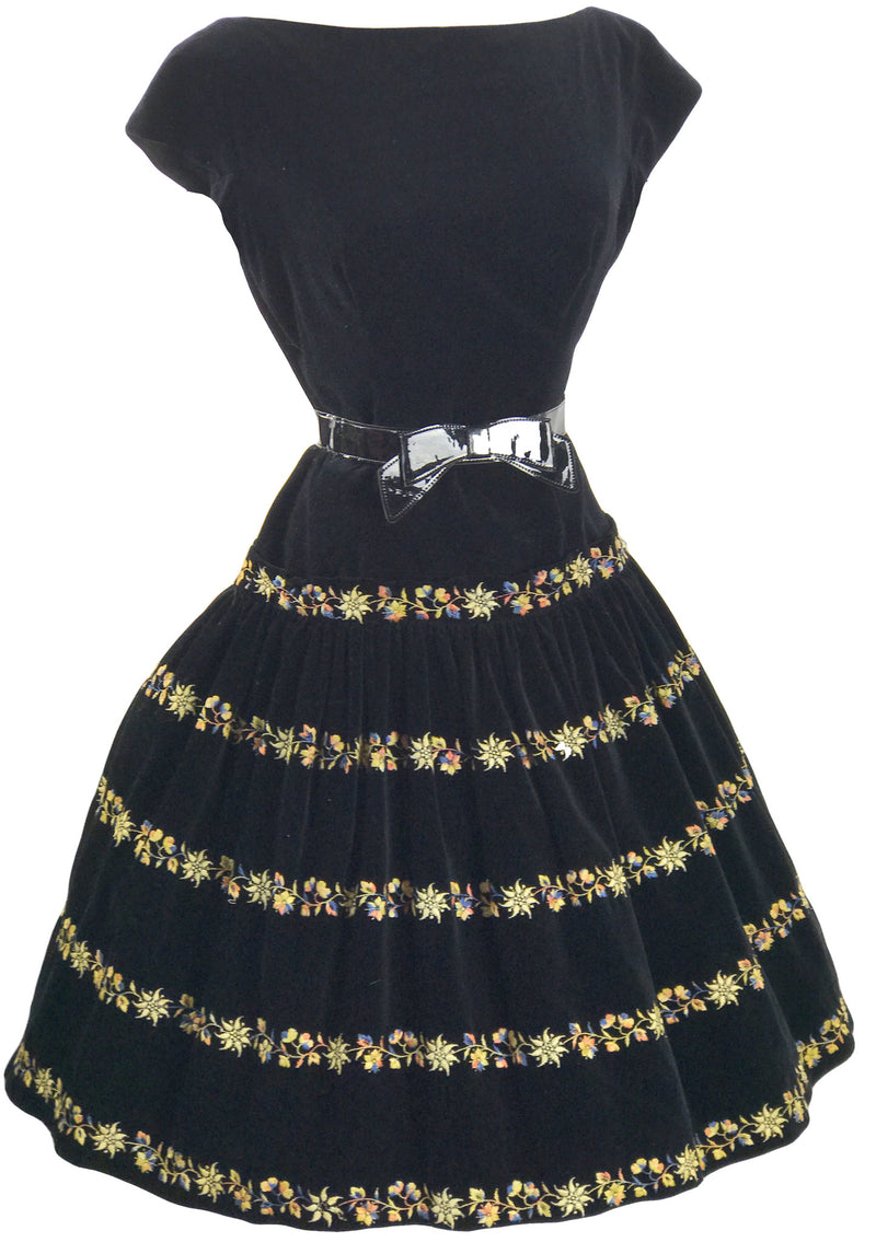 Striking Vintage 1950s Black Velvet Dress - New!