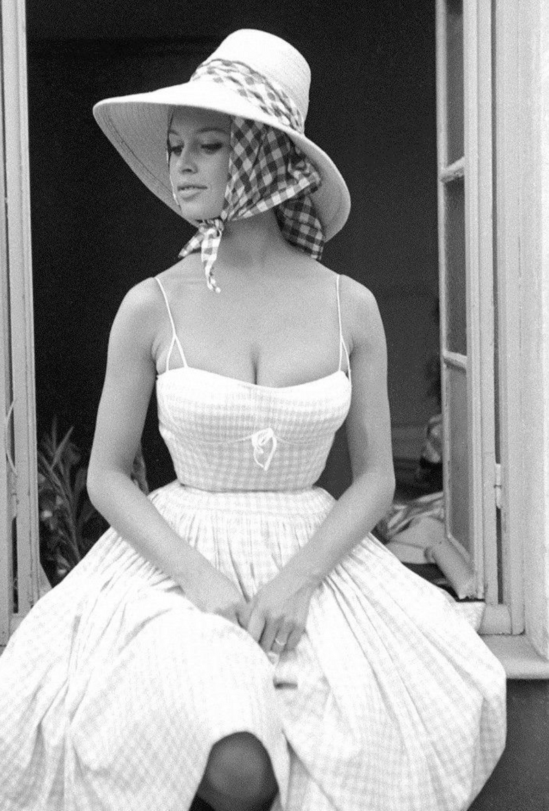1960s black and clearance white dress