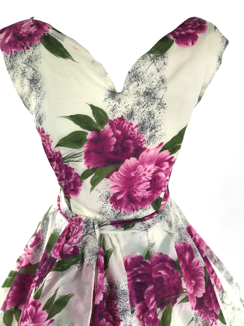 Stunning 1950s Purple Cabbage Roses Dress - New!